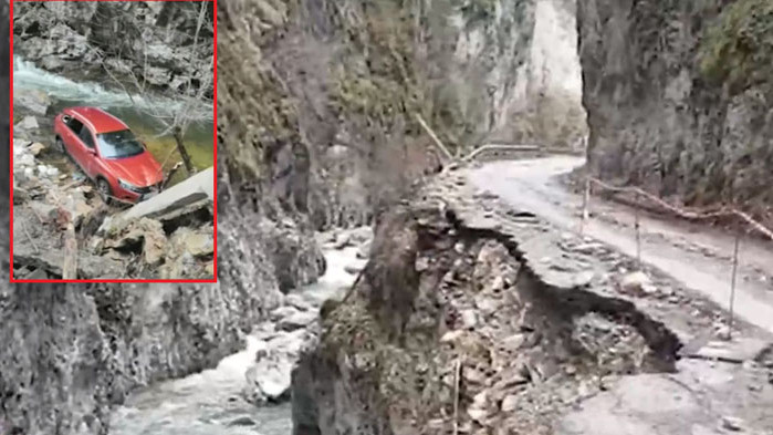 Кола пропадна в река на пътя към село Ягодина. Жители