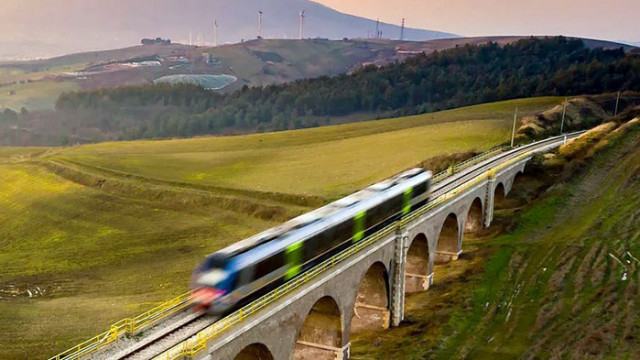 Може и да звучи невероятно но най бързият влак в света