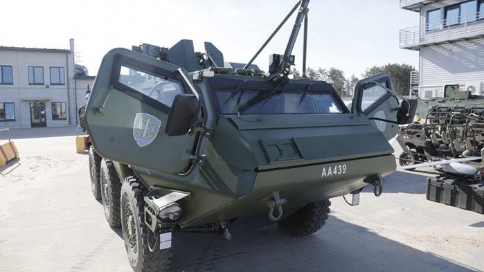 Въпреки че бурно отричаха практиката, и новите управляващи се канят