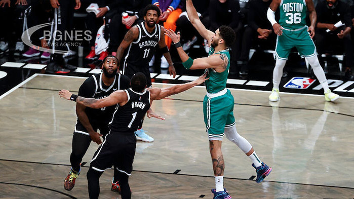 Бостън Селтикс надигра Бруклин Нетс със 109:103 като гост в