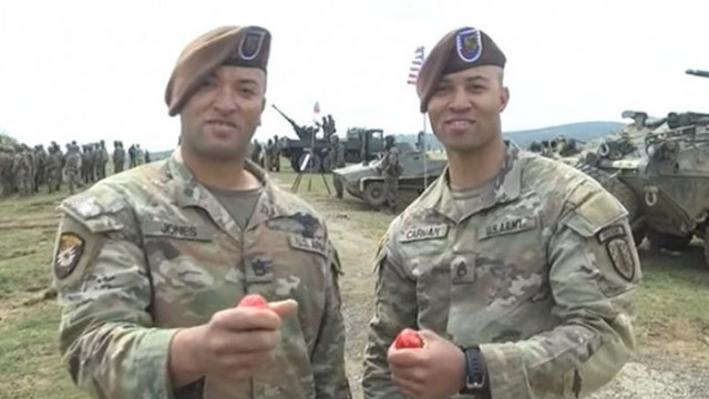 Американски войници от рота Страйкър отправиха поздрав за Великден Празничен