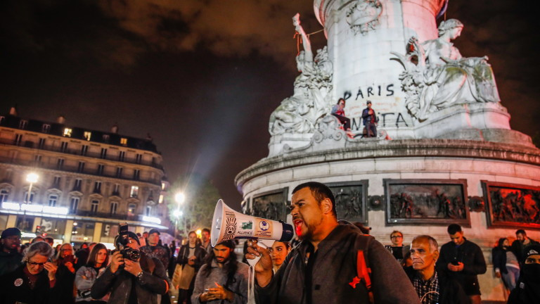 Жертви и ранени при сблъсъци на протест в Париж
