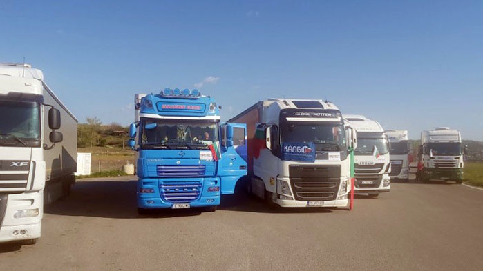 Превозвачите излязоха на протест, блокади има в столицата и други градове (СНИМКИ)