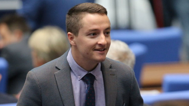 Депутатът от БСП Явор Божанков изрази своето разочарование към Румен