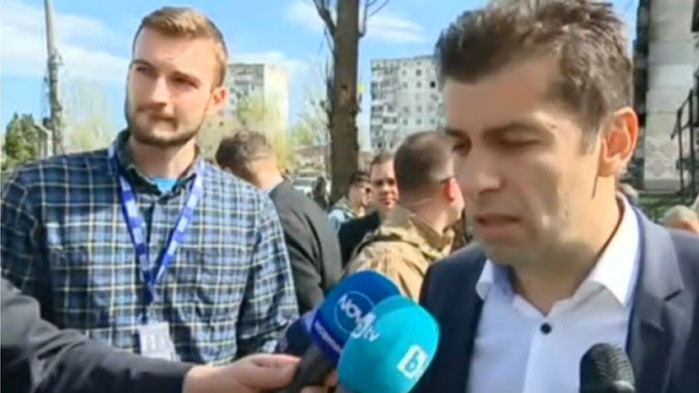 Пълен ужас, мирни граждани стават мишени. Този нормален блок е