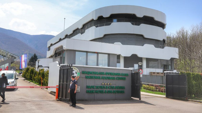 Футболът е велика игра, създадена не само да носи удоволствие