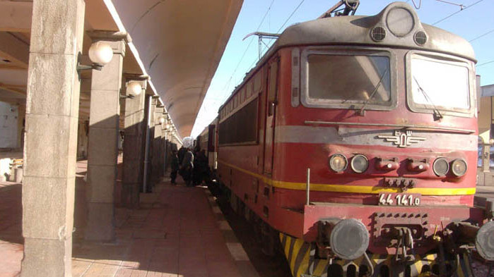 Пускат допълнителни места във влаковете от и до Варна