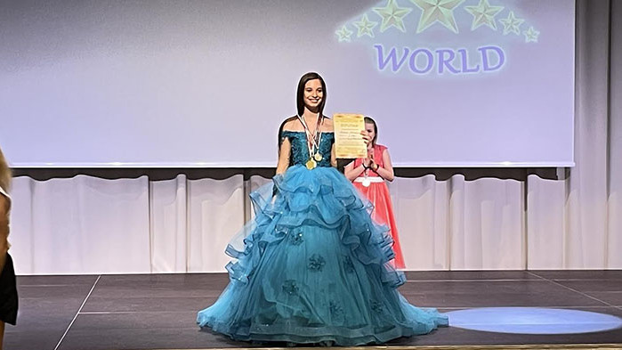 Варненският талант Божана Атанасова със Super Grand Prix от конкурс за даровити деца в Занзибар