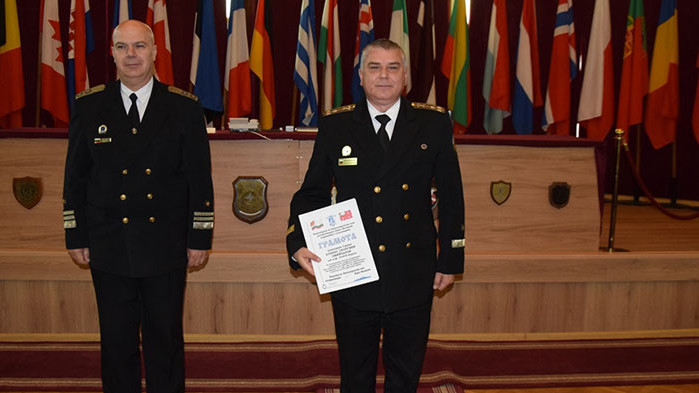 Военноморските сили наградиха отличилите се