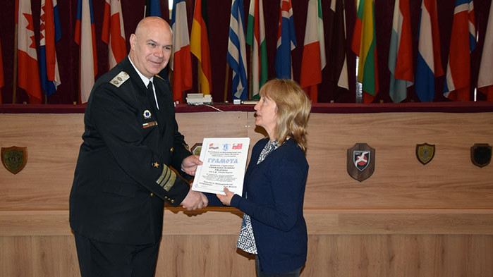 Военноморските сили наградиха отличилите се