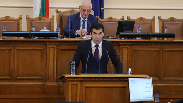 Парламентът ще проведе извънредно заседание днес във връзка със спрените