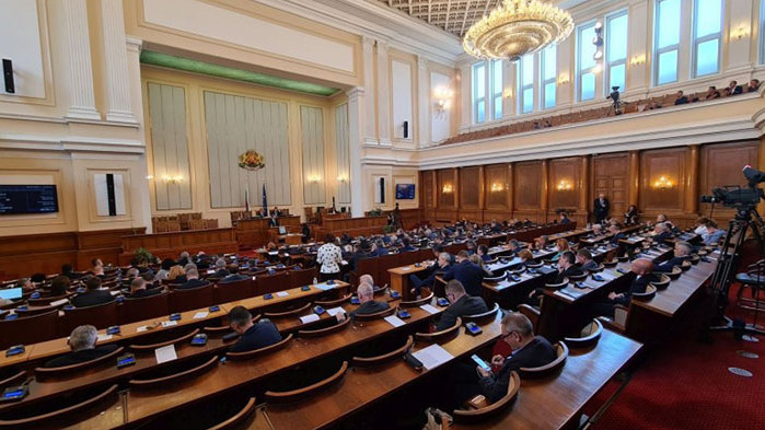 България дава военно-техническа помощ на Украйна, реши парламентът. Предложението на