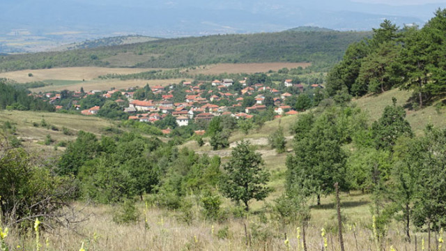 167 са напълно обезлюдените населени места в България 28 области