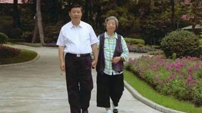 Основата на възпитанието трябва да започне с образованието, което дава