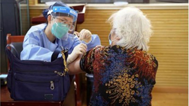 Близо 82% от възрастните китайци са напълно ваксинирани срещу COVID-19