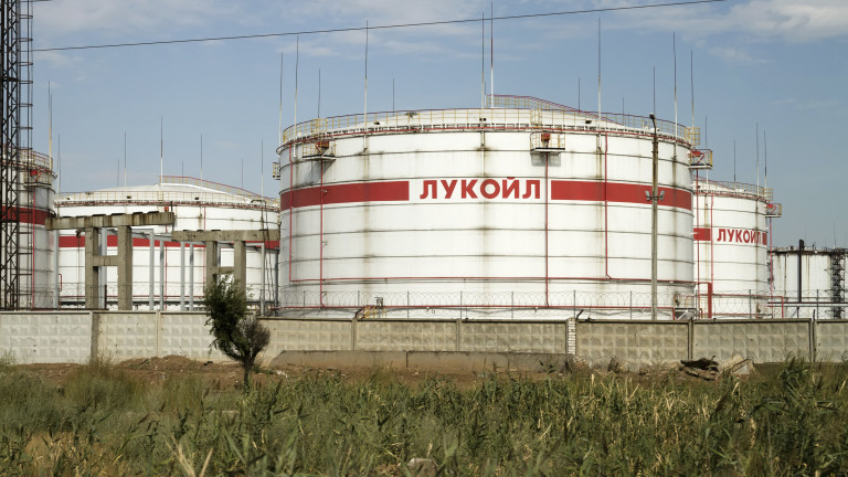 ПП: Водят се разговори за отлагане за България на петролното ембарго на руски петрол