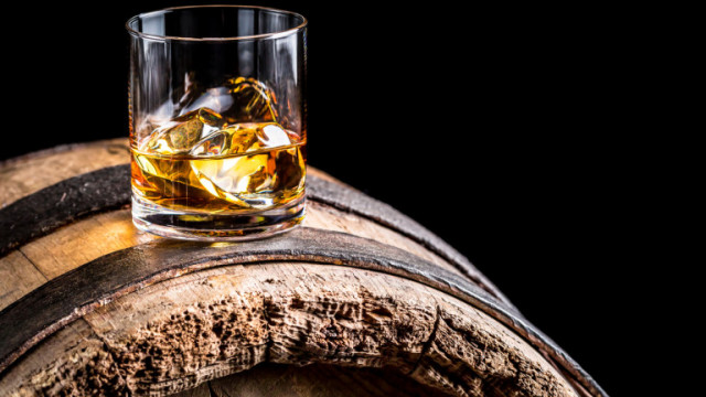Рекордните $1,3 милиона за забравена бъчва уиски Macallan