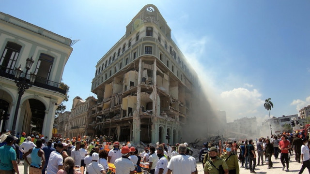 31 станаха жертвите след взрива в хотел в Хавана