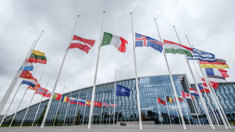 Тази седмица Швеция и Финландия ще решат за включването си в НАТО