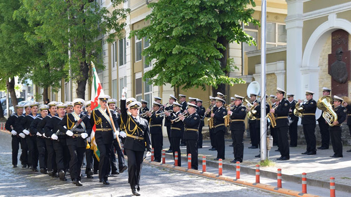 Командирът на Военноморското командване на НАТО беше на посещение във Военноморските сили