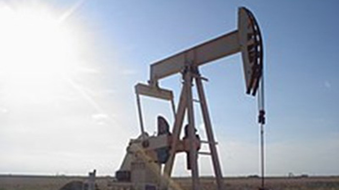 Петролът от ОПЕК поевтиня до 108 долара за барел