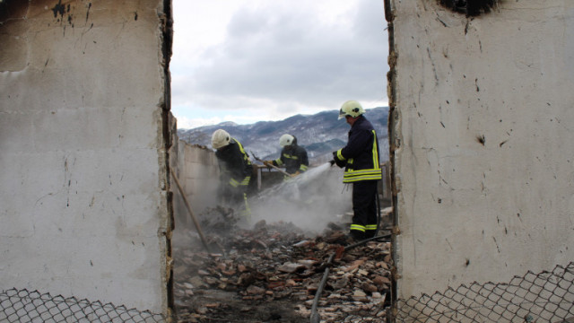 Жертва на пожар в бивша дискотека в Перник