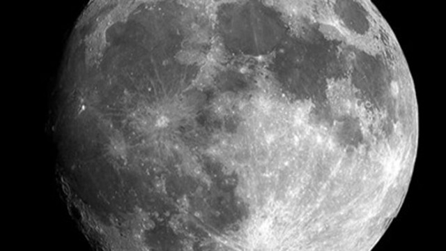 Първото пълно лунно затъмнение за 2022 г ще обагри Луната