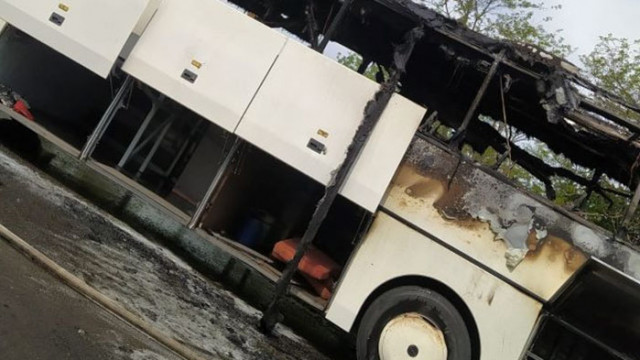 Автобус с украински граждани се запали на АМ Черно море