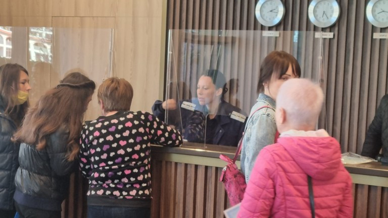 До 31 май хотелите трябва да бъдат освободени и украинските граждани