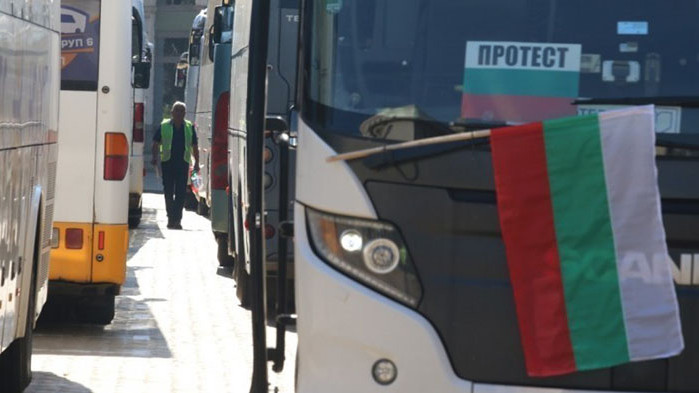 Като член на Асоциацията на индустриалния капитал (АИКБ) представители на малките