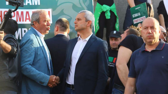 Категорично подкрепяме провеждането на протеста на превозвачите, обявиха от партия