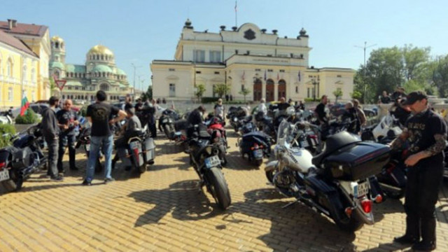 Мотористи излизат на протест в София Исканията са за спешни