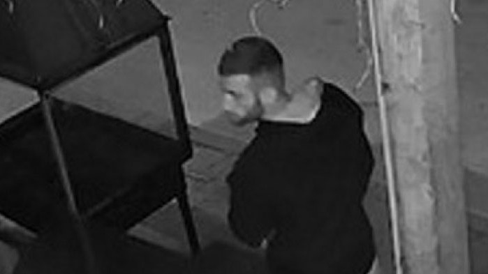 Мъж ограби заведение и задигна дарения за болно дете