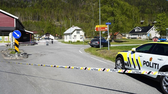 Четирима души са ранени, като един от тях е в