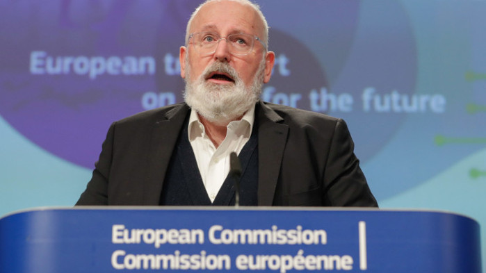 Заместник-председателят на Европейската комисия Франс Тимерманс заяви, че не е нормално