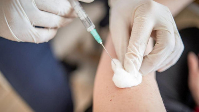 МЗ ще пренасочва средства от ковид ваксини за украинските бежанци