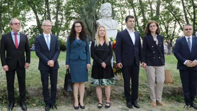Премиерът Кирил Петков стартира двудневното си посещение в Рим Впечатление