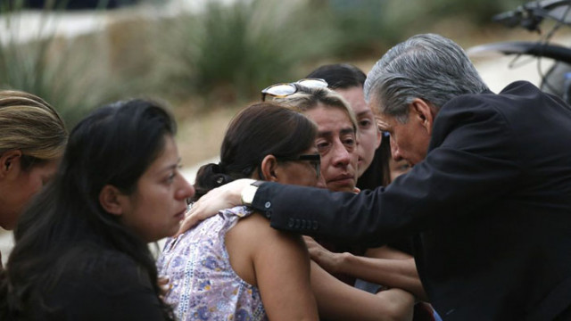 19 деца и 2-ма учители загинаха при стрелба в начално училище в Тексас