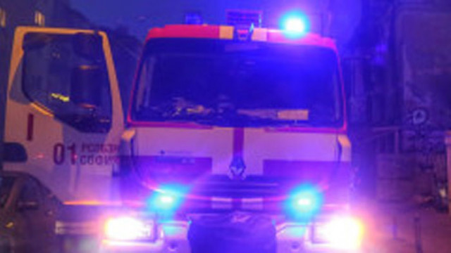 Пожар горя в цех за гуми в Пловдив Четири пожарни