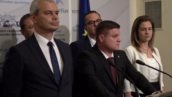 „Възраждане” скочиха на БСП, били "политически кьорфишек"