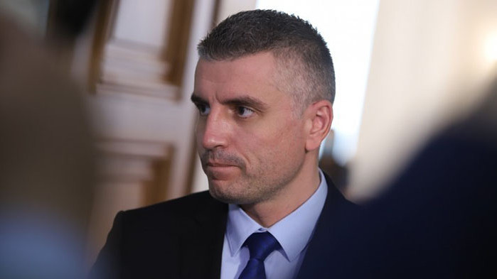 Той обясни, че регулаторът е скрил цените, заявени от ЕРП-тата