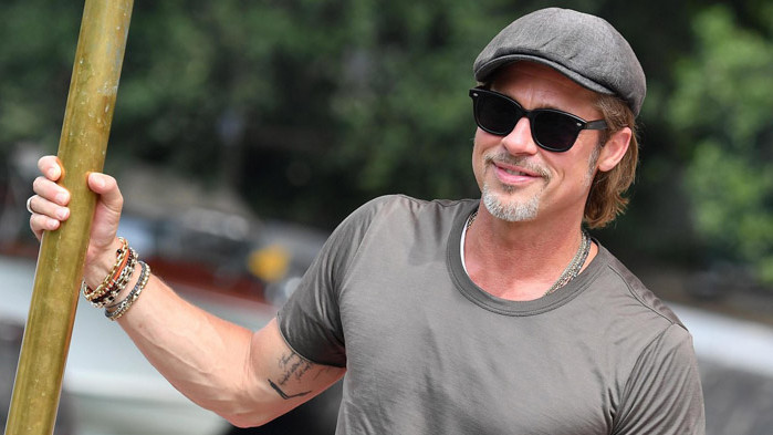 Брад Пит срещнал приятелката си в ресторанта на съпруга й