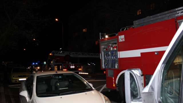 Евакуираха блок в София, заради пожар