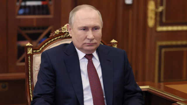 В събота руският президент Владимир Путин проведе телефонен разговор с
