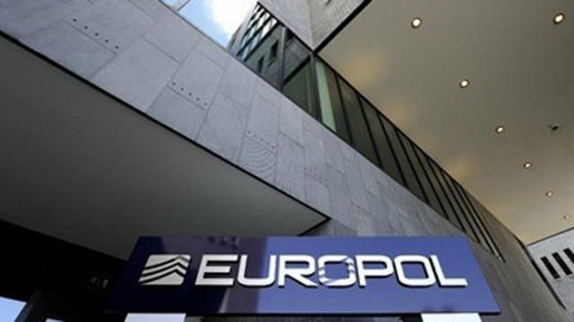Европол е загрижен за съдбата на оръжията доставени в Украйна  Организацията