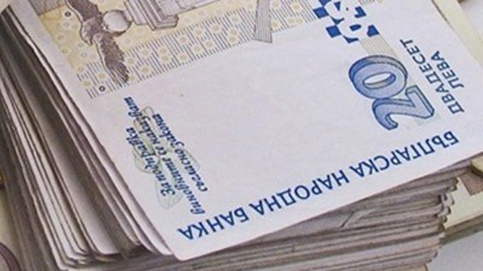 Таванът на пенсиите се вдига от 1500 на 2000 лева