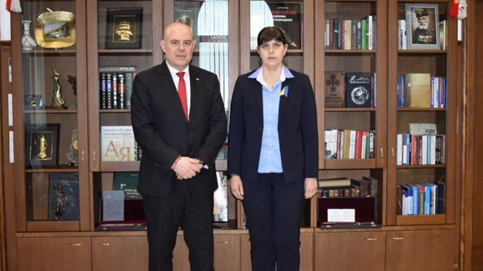 Главният прокурор Иван Гешев отива при главния европейски прокурор Лаура