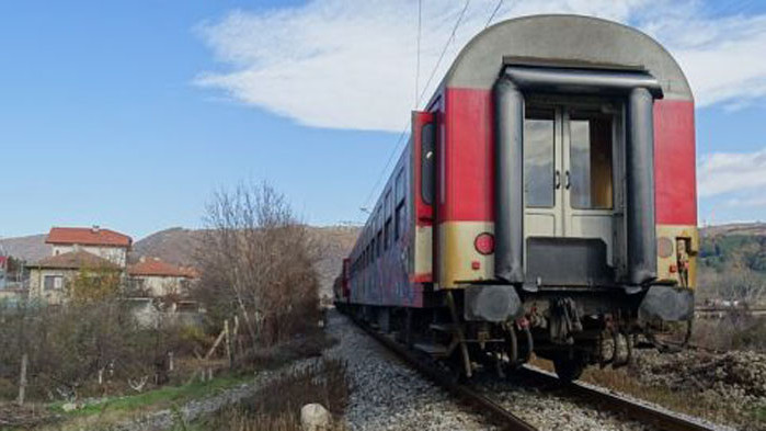 Железопътната гара във Варна днес остана празна, въпреки че се