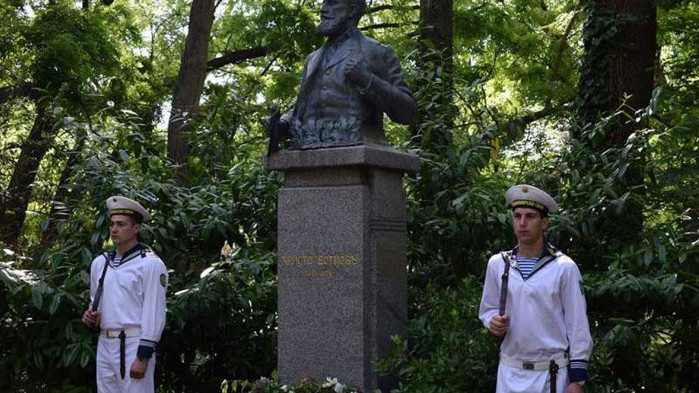 На 2 юни - Денят на Ботев и загиналите за