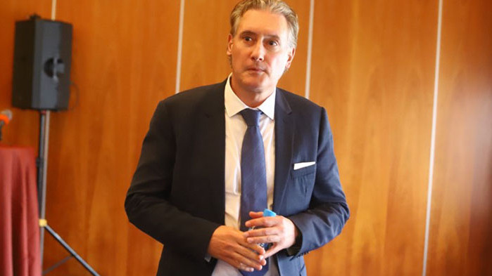 Той обяви, че работодателските организации се готвят за протест на